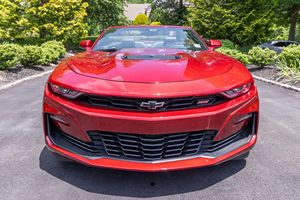 Chevrolet Camaro SS Convertible 2022 Usado en Buen Estado, 6k Millas, Transmisión Manual de 6 Velocidades, Motor V8 de 455 hp - Product Image 1