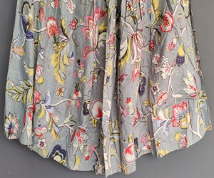 Falda Formal Larga hasta el Suelo para Mujer, Tallas Grandes, de Algodón Orgánico Hecho a Mano en Jaipur, con Estampado Floral, Cintura Natural, Transpirable y Cruzada - Product Image 3