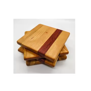 Sous-verres en noyer Ensemble de sous-verres en bois de qualité supérieure Fait à la main Rustique Durable et élégant par l'artisanat en croissant - Product Image 3