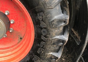 Tractor Agrícola FENDT 720 VARIO GEN6 4WD con Motor Cummins de 22 HP - Product Image 6