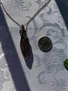 Colgante de labradorita al atardecer, collar artesanal envuelto en alambre, regalo de estilo bohemio para ella - Product Image 6