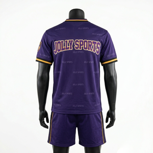 ชุดเสื้อฟุตบอลและกางเกงขาสั้นผ้าโพลีเอสเตอร์ตาข่ายพรีเมียม 200 GSM สีม่วงทอง พร้อมลายพิมพ์แบบ Sublimation สำหรับผู้ชาย - Product Image 4