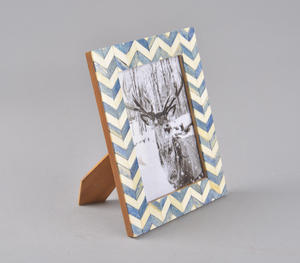 Marco de fotos de MDF y hueso con diseño de zigzag azul y blanco hecho a mano de lujo Acabado exquisito para una decoración interior elegante - Product Image 3