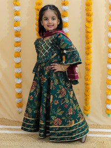 Hermoso hecho a mano indio Ghaghra Choli nuevo diseñador Lehenga Choli para niños niñas vestido tradicional Navratri Wear (1-12 años) - Product Image 2
