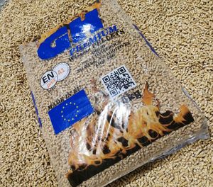 Compra a granel de pellets de madera para producción de energía sostenible a precio de fábrica con pellets de madera de alta densidad respetuosos con el medio ambiente - Product Image 4