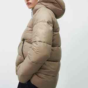 2025 nueva chaqueta acolchada de invierno para hombre de calidad superior a la moda estilo único tejido de punto con capucha logotipo personalizado bolsillo servicio OEM - Product Image 4