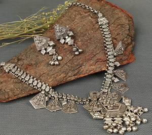 Conjunto de Collar de Plata Antigua Oxidada, Joyería Boho India Hecha a Mano, Regalo para Ella - Product Image 1
