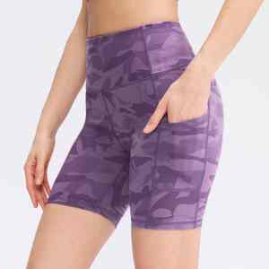 Pantalones cortos de yoga sin costuras para mujer - Product Image 4