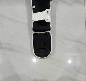 Espinilleras de compresión personalizadas para boxeo, precio al por mayor, transpirables, de alta elasticidad, MMA, antideslizantes, espinilleras para pies - Product Image 2