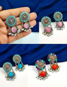 Pendientes de latón con aspecto plateado y acabado antiguo para mujer, joyería étnica clásica de piedra detallada, perfecta para ocasiones festivas - Product Image 1