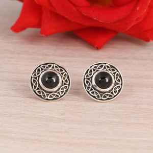 Boucles d'oreilles noeud celtique avec spinelle noir en argent sterling 925 bijoux bohème gothique pour femme - Product Image 4