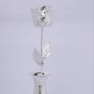 Jarrón de Metal plateado de lujo Logotipo personalizado Embalaje de regalo Ocasión de Halloween Acabado metálico perfecto Diseño Gance Rose GR001 - Product Image 1