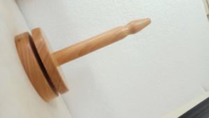 บัตเลอร์ไหมพรมทำจากไม้สำหรับงานแกะสลักขายสำหรับเก็บเส้นด้ายและวัสดุเส้นใย - Product Image 3