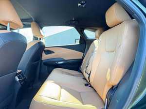 Encantador Lexus RX 350 Premium AWD Verde 2024 Usado con Techo Solar, Arranque Remoto, Asientos de Cuero, Transmisión Automática, Luces LED, Volante a la Izquierda - Product Image 5