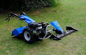 Tractor Agrícola de Alto Rendimiento 4x4 de 70 CV con Motor, Caja de Cambios y Bomba de Alta Productividad con Transmisión por Engranajes - Product Image 4