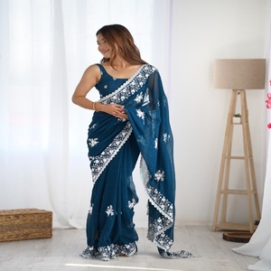 Georgette douce de qualité supérieure avec des paillettes travail Saree femme fabricant et fournisseur de mode de Surat - Product Image 1