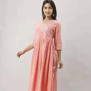 Main indienne bloc floral imprimé coton robe été porter robe décontractée boho robe femmes mode cadeau personnalisé en vente. - Product Image 1