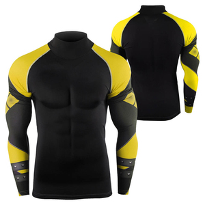 Ventes en gros de rashguards de compression à manches longues pour hommes, respirants, écologiques, antibactériens, séchage rapide, en spandex/polyester - Product Image 1
