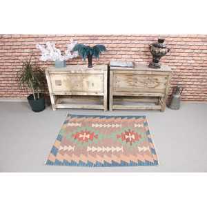 Tapis Kilim vintage 2,8 x 3,5 pieds, tapis turc, tapis en laine bleu à motifs floraux - Product Image 2