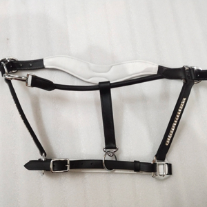 Cabestro de Cuero Adeefa Enterprise con Cristales Transparentes y Acolchado Blanco para Caballos con Herrajes de Acero Inoxidable. - Product Image 1