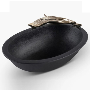 Mesa de Aluminio Resistente de Estilo Vintage para Exhibir Dulces, Frutos Secos o Joyas, Forma Única, Acabado Negro, Tazón Decorativo - Product Image 3