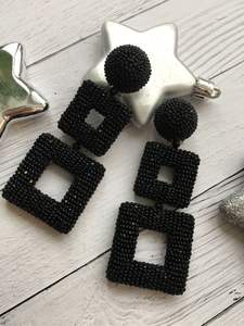 Boucles d'oreilles brodées festival avec fil coloré - Product Image 3