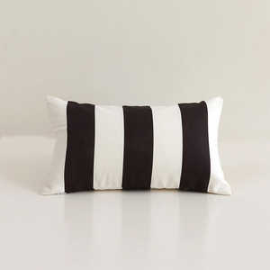 Cojín Decorativo Impermeable para Exteriores con Rayas/Estampado Ondulado, Paquete de 1 con Relleno, Tamaños 12"x20" o 18"x18" - Product Image 3