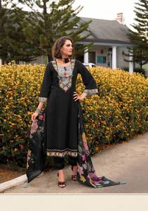 Fil de coton de qualité supérieure travail Kurti bas avec Dupatta catalogue complet prix de gros pour fête porter des vêtements indiens et pakistanais - Product Image 3