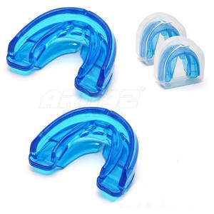 Protège-dents de boxe léger et confortable pour l'entraînement en salle de sport avec un contrôle des chocs amélioré et une finition lisse - Product Image 1