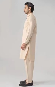 ชุดเสื้อผ้าผู้ชายแบบดั้งเดิม ชัลวาร์ คามีซ ตัดเย็บอย่างประณีต ผ้าฝ้ายคุณภาพพรีเมียม - Product Image 2