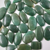 Pierre précieuse de jade vert! Formes de mélange de jade vert naturel de qualité supérieure au prix de gros-cabines de jade vert naturel en vrac pour la fabrication de bijoux