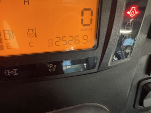 รถแทรกเตอร์คูโบต้า B2231 HDB 23 แรงม้า ขับเคลื่อน 4 ล้อ ดีเซล ระบบไฮโดรสแตติก พร้อมที่ตักด้านหน้า ขาย - Product Image 2