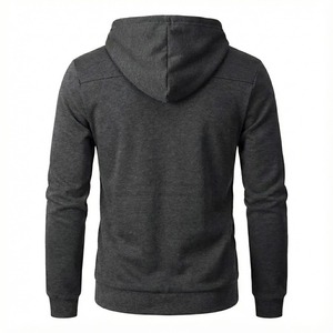 ผู้ผลิตเสื้อสเวตเชิ้ตผ้าคอตตอนผสมโพลีเอสเตอร์เนื้อหนาแบบมีฮู้ด สีตัดกันที่แขนเสื้อ สำหรับผู้ชาย พร้อมโลโก้สั่งทำได้ - Product Image 2