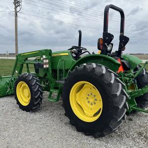 Tracteur John Deere 5065E à vendre, composants principaux incluant la pompe et le moteur - Product Image 2