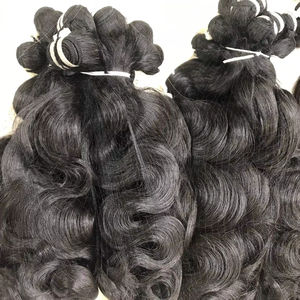 Vente en gros Extension de cheveux humains ondulés naturels à trame Extension de cheveux de couleur naturelle Cheveux humains vietnamiens à double tirage Un seul donneur - Product Image 2