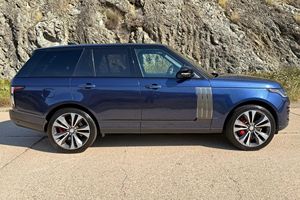 รถยนต์ Range Rover SVAutobiography Dynamic Edition ปี 2020 สภาพดีเยี่ยม เครื่องยนต์ V8 ซูเปอร์ชาร์จ 557 แรงม้า ระบบขับเคลื่อนสี่ล้อ สี SVO Premium Palette Blue จากแคลิฟอร์เนีย - Product Image 3