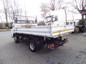 Camion de fret Mitsubishi Fuso Canter 2023, camion-grue, norme Euro 6, moteur diesel 4,2 L, transmission manuelle et système hydraulique - Product Image 4