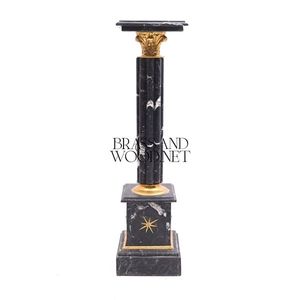Socle en marbre noir Nero Marquina de luxe avec capitale en laiton corinthien - Product Image 1