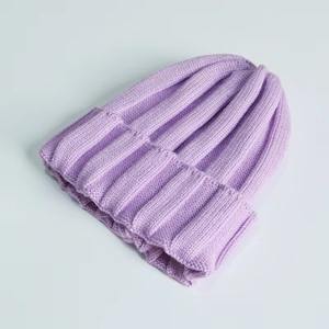 Gorro de Invierno Acrílico Premium Resistente al Viento, Personalizado con Bordado, Cálido, con Pompón, Diseño Jacquard, Gorro de Calavera, Fabricantes al por Mayor - Product Image 5