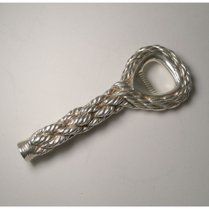 Ouvre-bouteille en étain de qualité supérieure, design fabuleux, outil de bar en métal avec poignée texturée ornée à prix abordable - Product Image 4