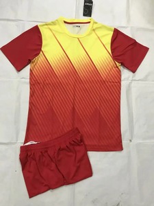 เสื้อยืดฟุตบอลแฟชั่นดริฟท์สำหรับผู้ชายเสื้อยืดกีฬาแบบหลวมแบบลำลองชื่อทีมหมายเลขคอวี - Product Image 4