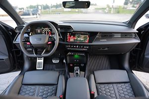 รถออดี้ RS3 Turbo 5 สูบ ปี 2026 มือสอง สภาพดี พร้อมระบบขับเคลื่อน 4 ล้อ และท่อไอเสีย AWE Tuning SwitchPath - Product Image 4