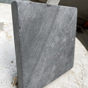 Pavés en pierre bleue dégringolée au Vietnam pour escaliers extérieurs et marches d'entrée rustiques - Product Image 2