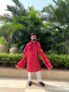 Tradicional Navratri Work and Print Dupatta Collection Kurta para hombre hecho de algodón pesado y seda para adultos - Product Image 6