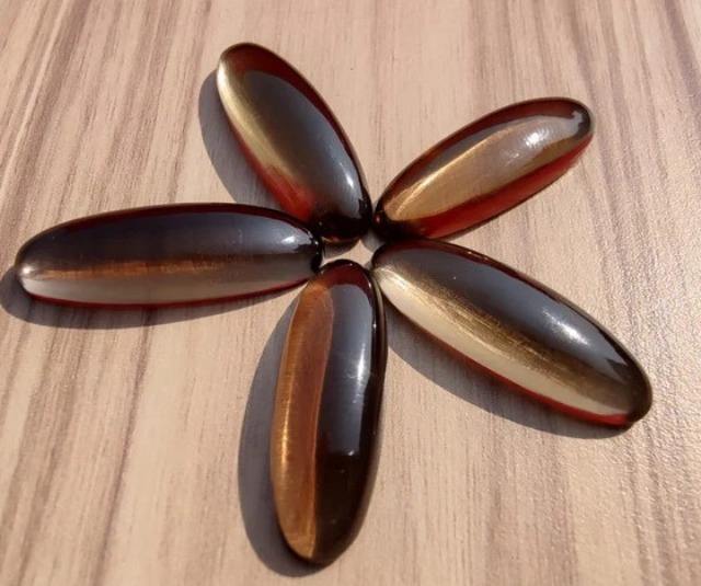 สีน้ำตาล