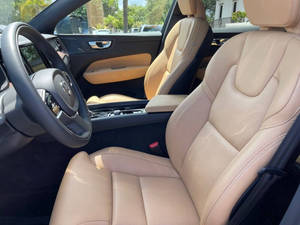 สภาพสมบูรณ์แบบ ปี 2021 วอลโว่ XC60 - Product Image 3