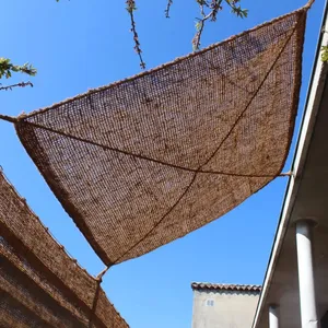 코 아르 쉐이드 돛 모양 및 크기 비바람에 견디는 자연 부패 방지 코코 섬유는 코코넛 껍질에서 나옵니다.