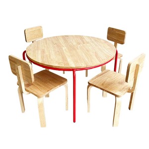 Ensemble table ronde et 4 chaises en bois massif de style scandinave KGD024 pour usage en maternelle, atelier, salle de bain, chambre, école, gymnase - Product Image 1