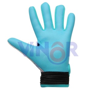 Guantes de Fútbol Transpirables de Buena Calidad, Diseño y Logotipo Personalizados, Agarre para las Manos, Guantes de Fútbol GAA Gaélicos a Precio Económico - Product Image 6