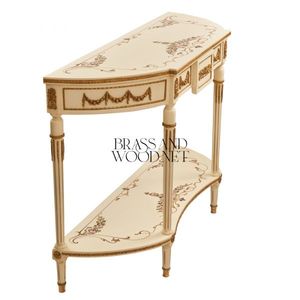 Mesa Consola de Lujo Hecha a Mano en Color Marfil y Dorado con Adornos de Latón y Detalles Florales Pintados en Estilo Europeo Clásico - Product Image 5